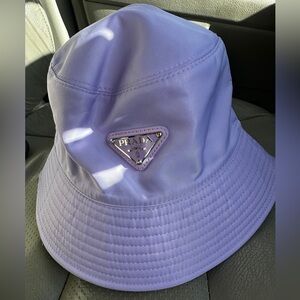 Bucket hat💜